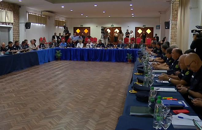 reunion-carlos-negro-y-jefes-de-policia-por-plan-de-seguridad