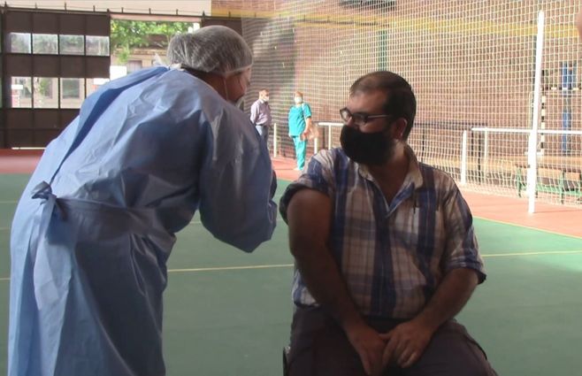Vacunación en Flores. (Foto: archivo Subrayado).