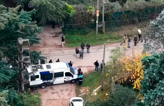 El Indio Solari fue hallado muerto por su cuidadora, cerca de una piscina dentro de su casa