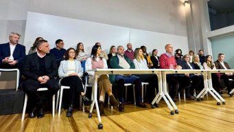 Intendente electo de Canelones Francisco Legnani con su gabinete de directores y jerarcas.
