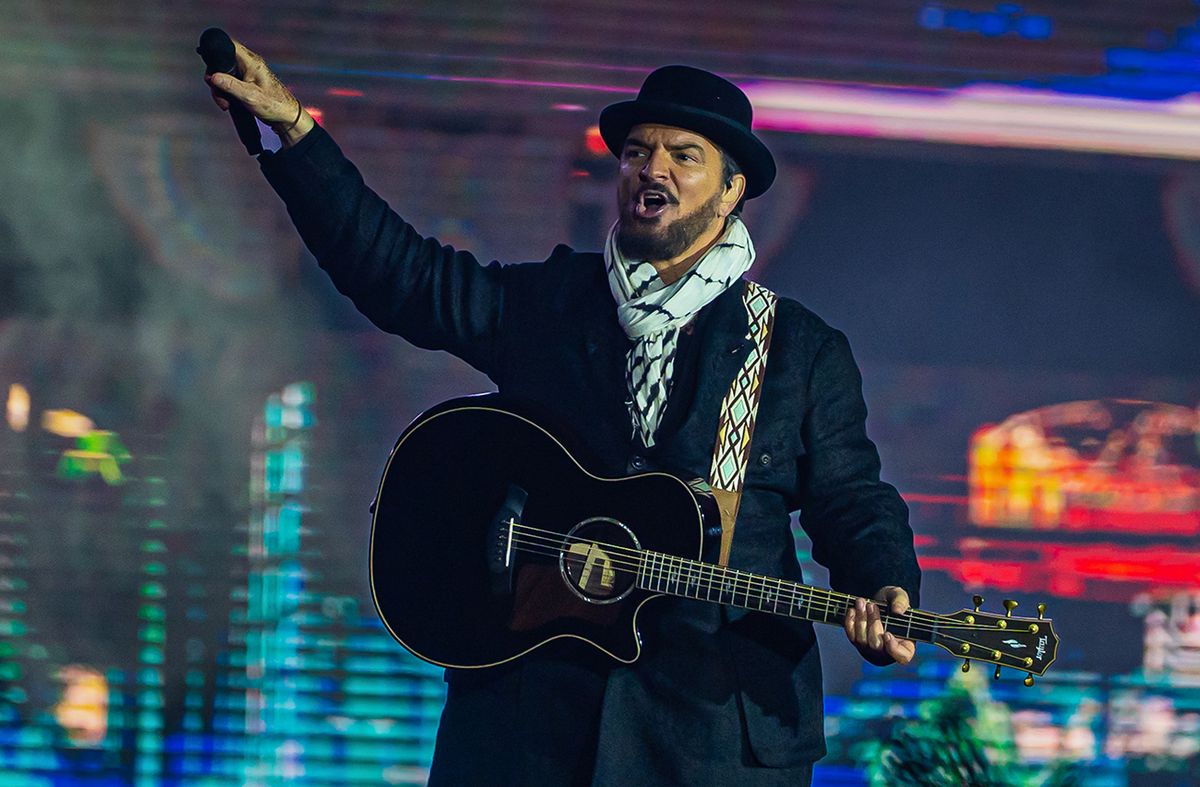 Más de 45.000 personas disfrutaron del show de dos horas y media de Arjona en el Centenario
