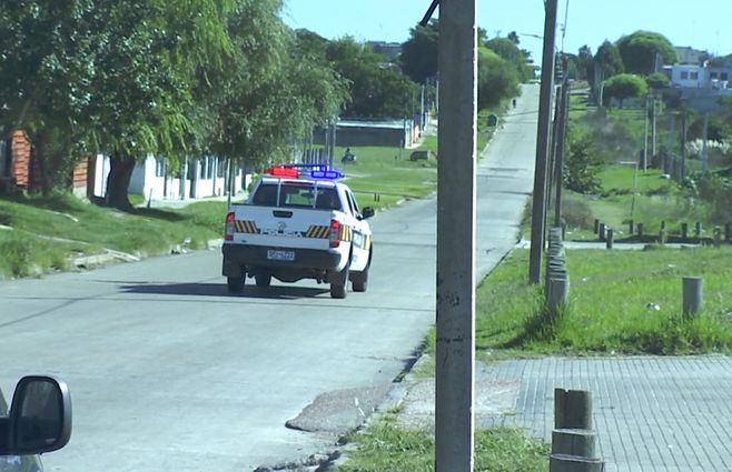 MÓVIL-POLICIAL--CALLE.jpg