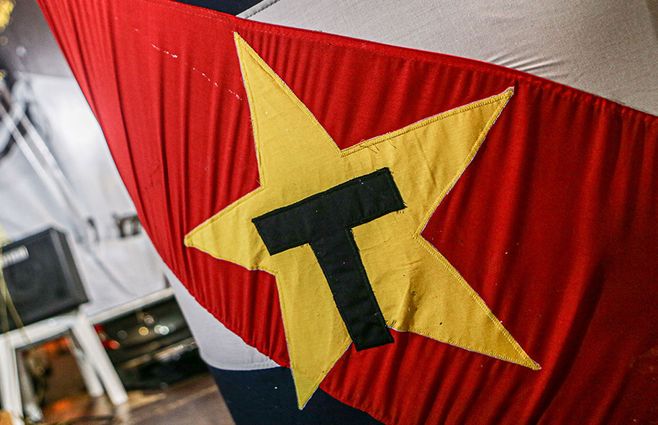 Tupamaros-bandera-FocoUy.jpg