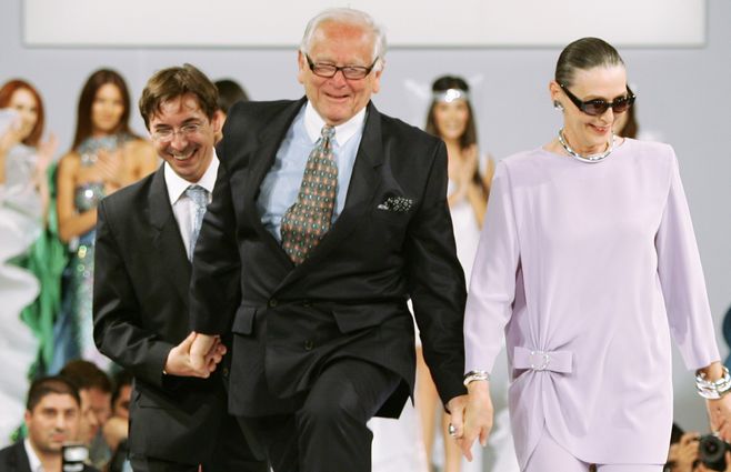 En 2006 cerrando un desfile 