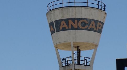 Sindicato de Ancap resolvió solicitar ámbito tripartito y advierte profundizar conflicto si no hay avances