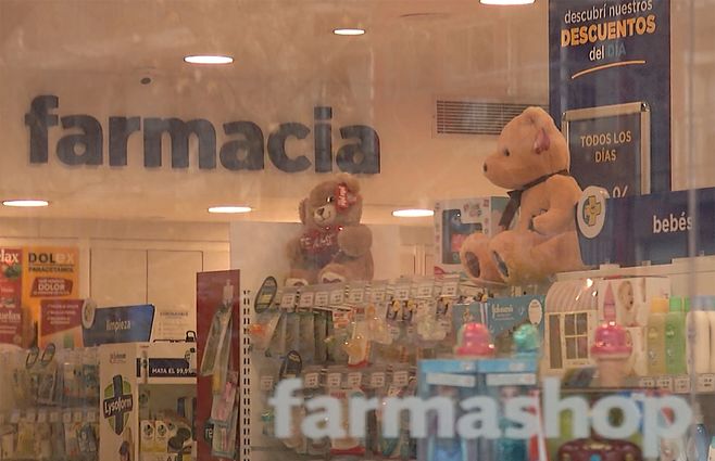 farmashop-21-y-sarmiento-interior.jpg