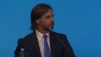 lacalle reivindico un estado fuerte y dijo: los outsiders se convierten rapidamente en insiders