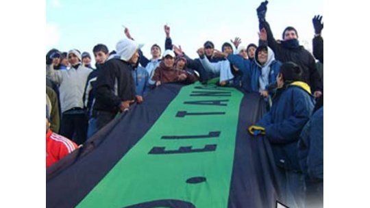 Cruce de versiones entre policías e dirigentes de El Tanque