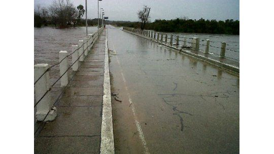 Rutas cortadas y varios semáforos rotos en Montevideo