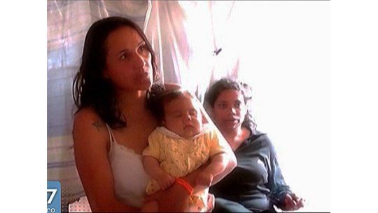Presa en Las Rosas, junto a su bebé, cuenta su experiencia