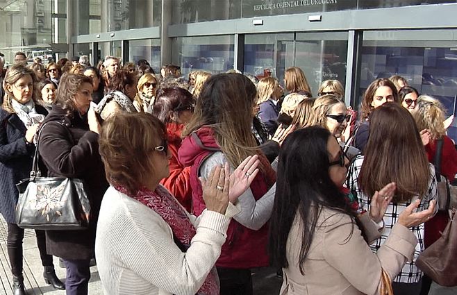 Foto: fiscales protestan en la Torre Ejecutiva, sede de la Presidencia.