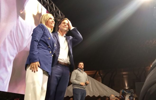 Lacalle-Pou-con-Argimón-domingo-27-ganadores.jpg