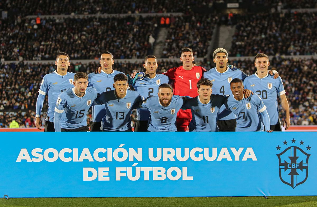 AUF - Selección Uruguaya de Fútbol - 🇺🇾 ¡𝗛𝗢𝗬 𝗝𝗨𝗘𝗚𝗔 𝗨𝗥𝗨𝗚𝗨𝗔𝗬!  🆚 Brasil 🕞 21h 🏟️ Estadio Centenario 📺 AUF.tv #ElEquipoQueNosUne