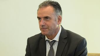 para orsi, la planta en arazati ofrece reparos y encomendara a tecnicos analizar informe de ambiente