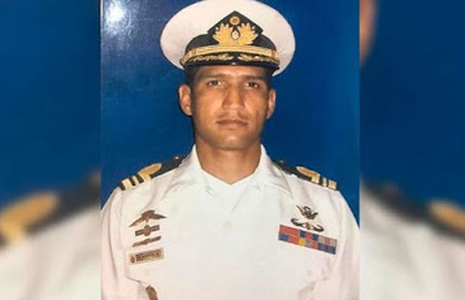 Según la inteligencia madurista Acosta Arévalo sufrió un infarto cuando era conducido al juzgado. Estaba acusado de acciones como el robo de vehículos blindados del Banco Central de Venezuela durante el último intento de golpe de Estado. 