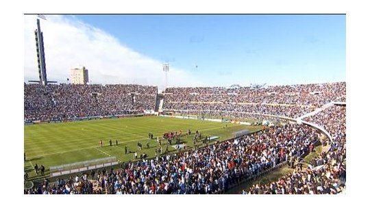 estadio centenario lleno