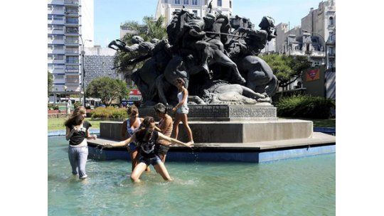 Alerta amarilla por ola de calor; hoy llega la lluvia