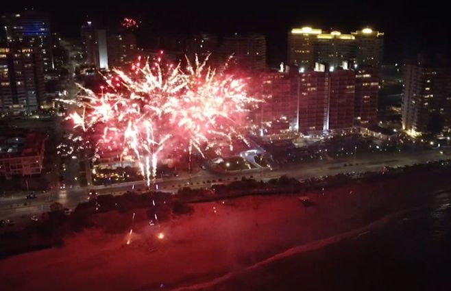 fuegos-artificiales-playa-archivo.jpg