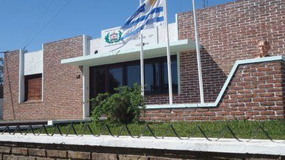 vehiculo atropello a moto, se fugo, pero dejo chapa de matricula en el lugar