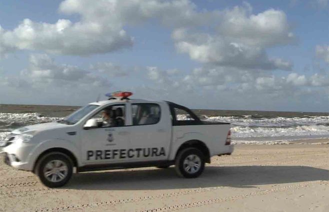 prefectura-camioneta-playa.jpg