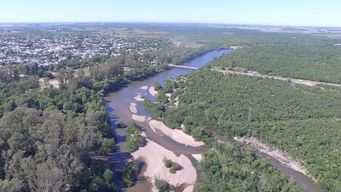 Foto de archivo. Vista aérea del río Santa Lucía.