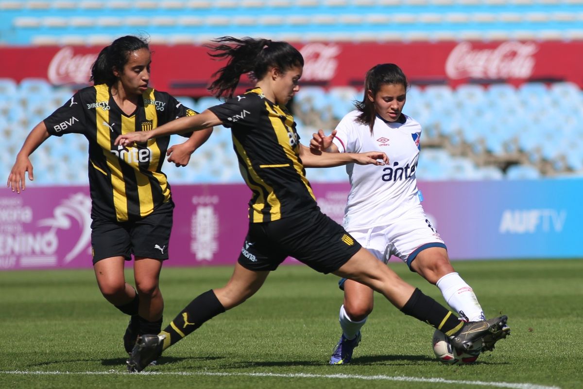 AUF TV transmitió el clásico Peñarol vs Nacional de Fútbol Femenino - AUF