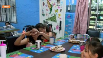 merendero organiza una cena navidena para los ninos que asisten y solicita colaboracion para hacerla posible