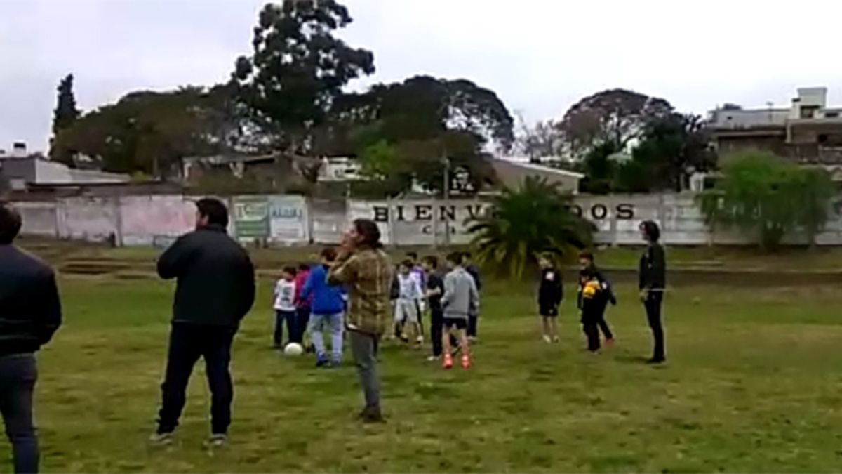 Uno de cada tres niños juega al baby fútbol en Uruguay