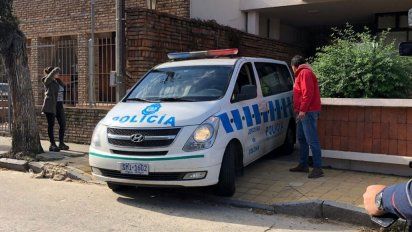 Detenidos por el caso salen en camioneta policial de la sede judicial de Rosario.&nbsp;