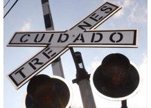 Por robo de cables la barrera del tren está baja desde el viernes