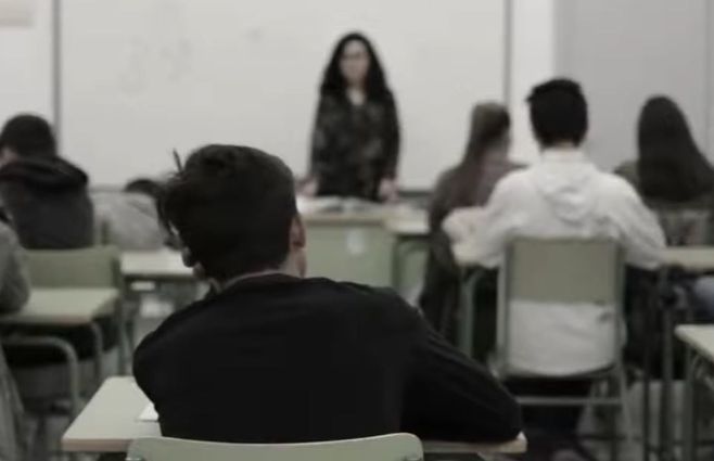 SICÓLOGA-BULLYING-ESTUDIANTES.jpg