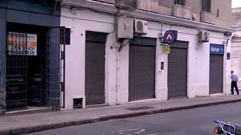 Los delincuentes hicieron un boquete desde la casa lindera, que está a la venta.