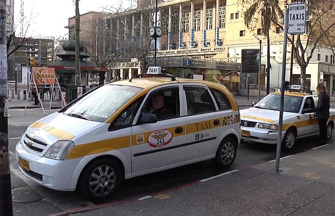 parada-de-taxis-18-de-julio-y-Ejido.jpg