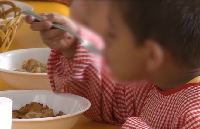 niño-alimentacion-comedor-escolar-comida.jpg