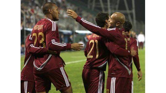 Venezuela empató ante Paraguay y clasificó segunda