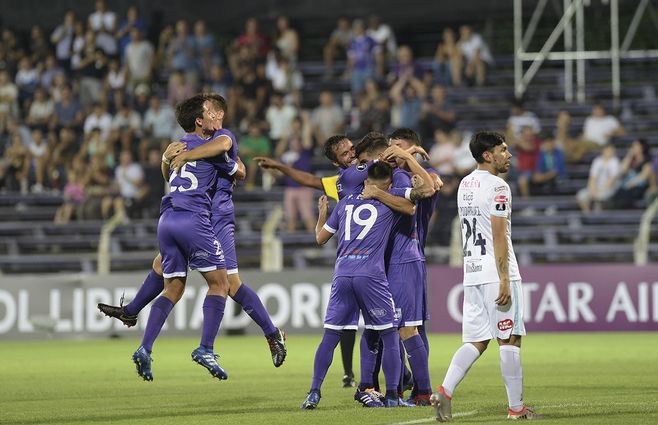 defensor-bolivar-AFP.jpg