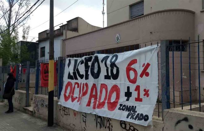 Liceo-18-ocupado.jpg