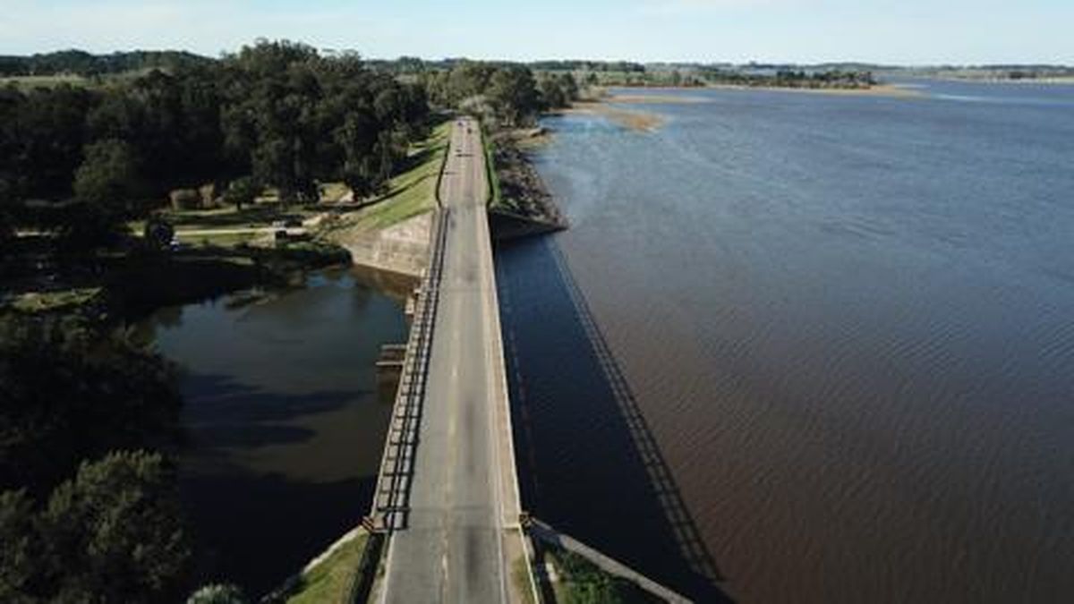 Represa de Canelon Grande sobre Ruta 5 el 25 de agosto de 2023. Foto Gastón Britos / FocoUy