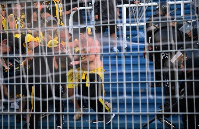 INICENDENTES--ROSARIO-CENTRAL-VS-PEÑAROL.jpg