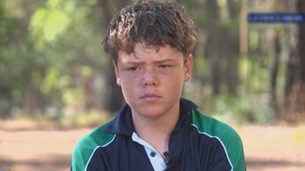 un verdadero heroe: un adolescente de 13 anos nado 4 kilometros para salvar a su familia