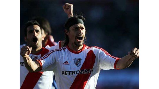 Renunció JJ López y llega Almeyda como DT en River argentino