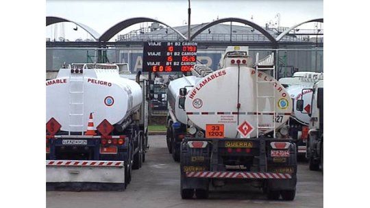 Este sábado habrá reparto de combustible, pero muy poco