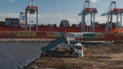 katoen natie comienza obras de expansion del puerto de montevideo