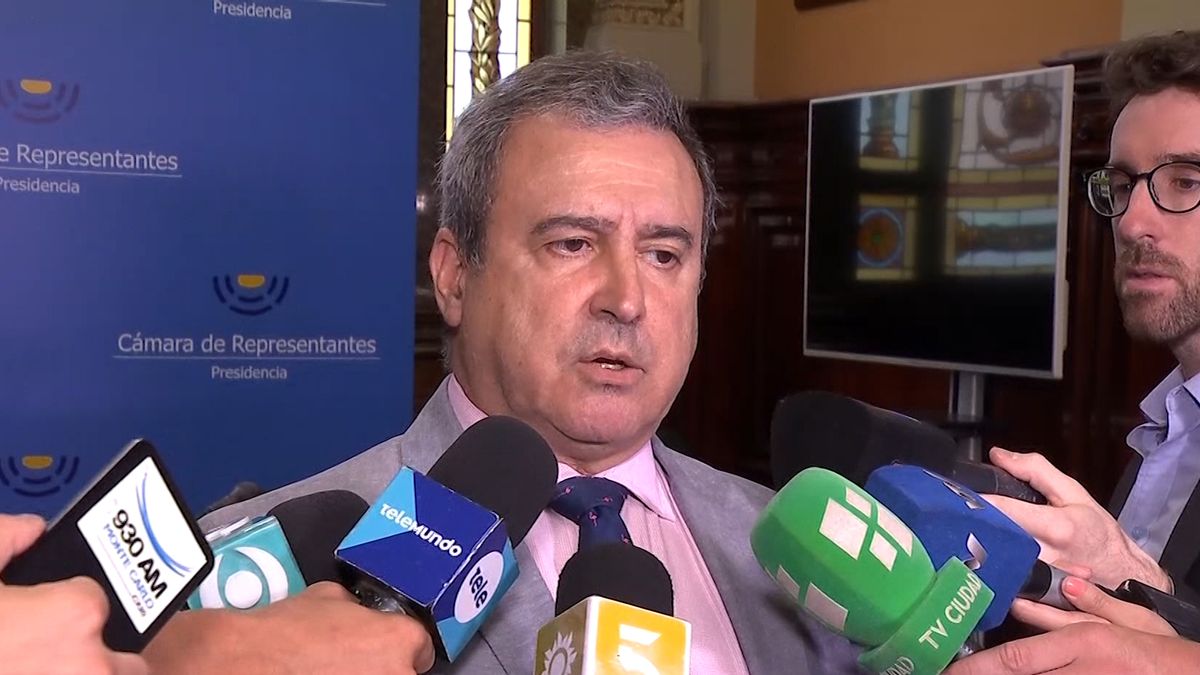 Lacalle Pou llamó por teléfono al senador Raúl Lozano y lo confirmó