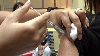 vacunacion contra la gripe comenzara la semana que viene con 600.000 dosis