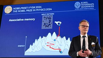 dos cientificos claves en el desarrollo de la inteligencia artificial ganaron el nobel de fisica