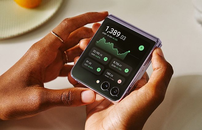 Galaxy Z Flip5 5G 2.jpg