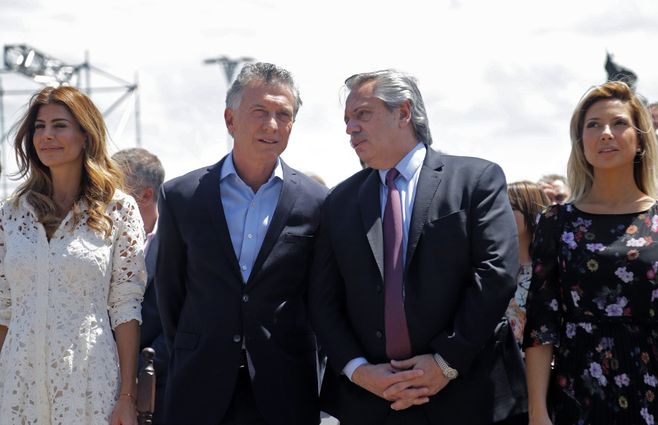 Mauricio Macri y Alberto Fernández dando señales al mundo que algo ha cambiado en Argentina 