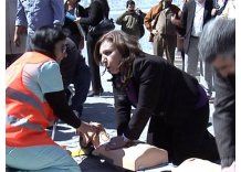 Ana Olivera y Rúben Sosa aprendieron ejercicios de resucitación