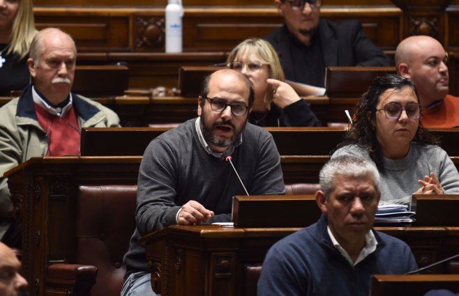 Foto: FocoUy. Sebastián Valdomir, diputado interpelante (Frente Amplio).
